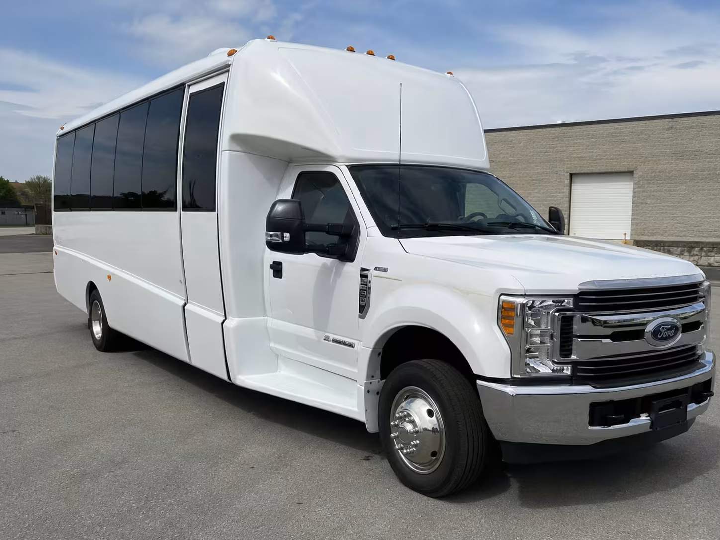 15 passenger minibus
